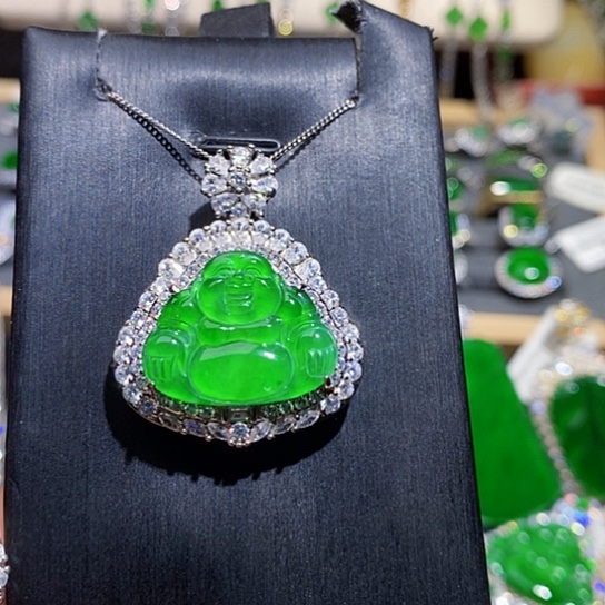 翡翠未镶嵌颈饰吊坠