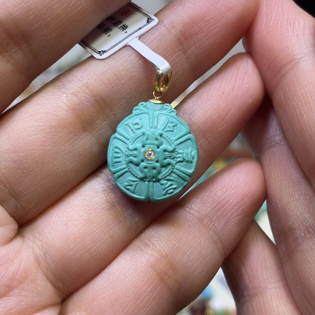 绿松石18K金镶嵌吊坠