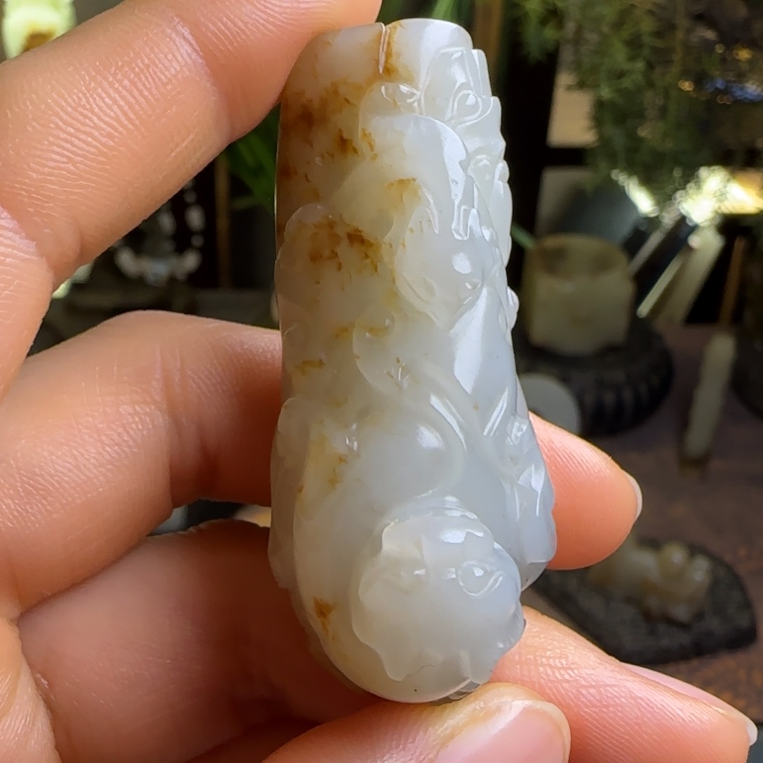 和田玉（糖玉）未镶嵌颈饰远**家