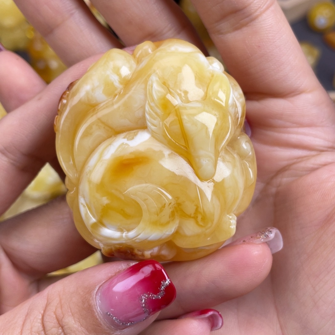 琥珀裸石未镶嵌迟***蜜蜡