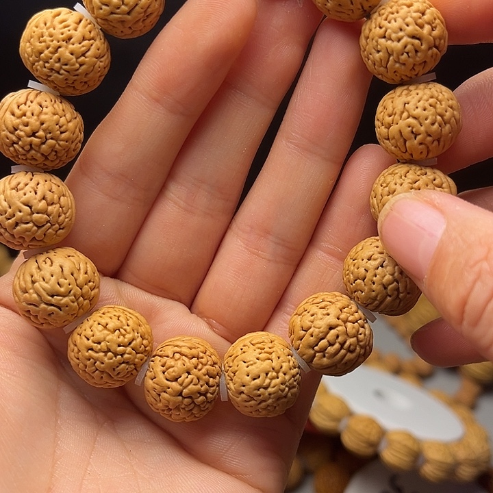 拼****吊坠桃核桃核手串