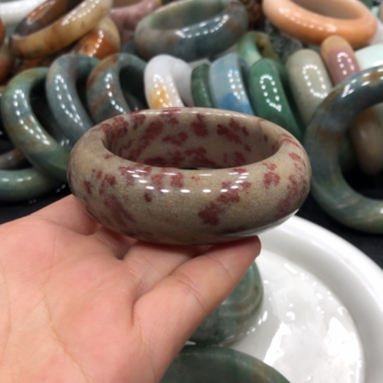 未镶嵌石英质玉珠宝半成品6