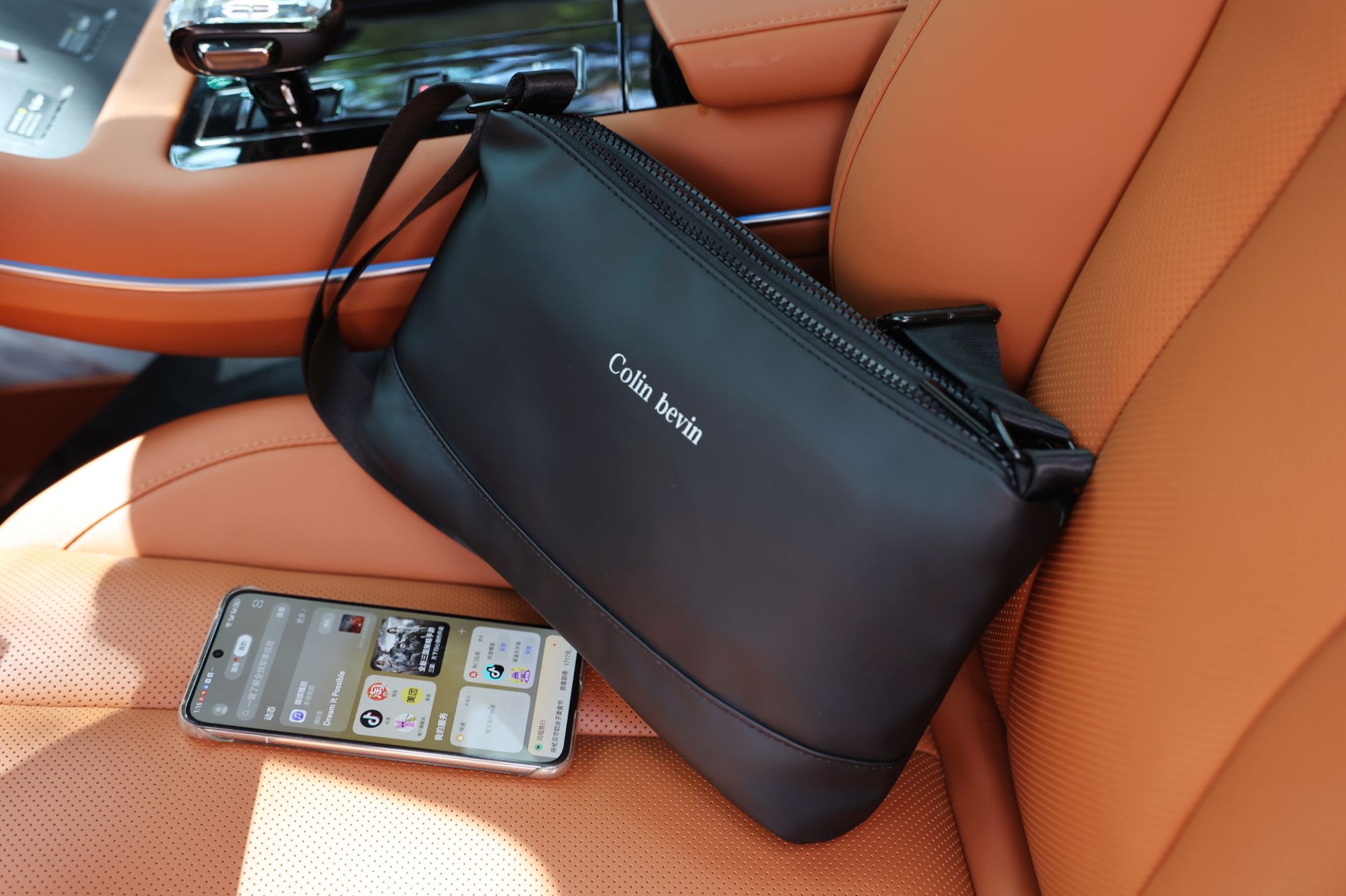 时尚百搭单肩斜挎包户外防水男士多功能包休闲潮流日常商务多用