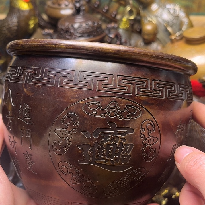 精美铜器批发档口