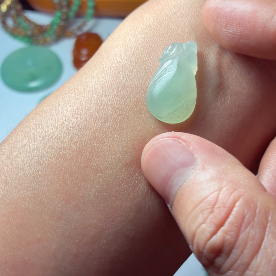 定制翡翠未镶嵌包工