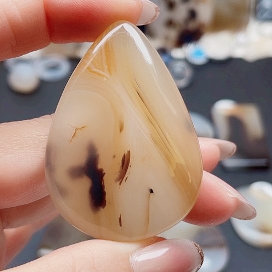 未镶嵌玛瑙/玉髓珠宝奇石