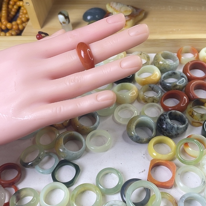 蛇纹石玉合金戒指17.1