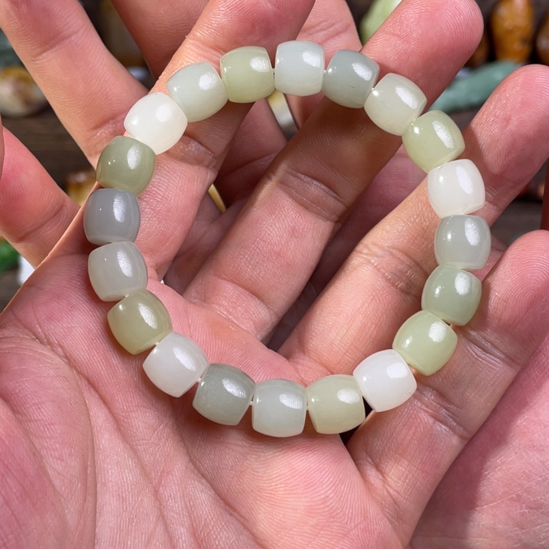 和田玉未镶嵌手串