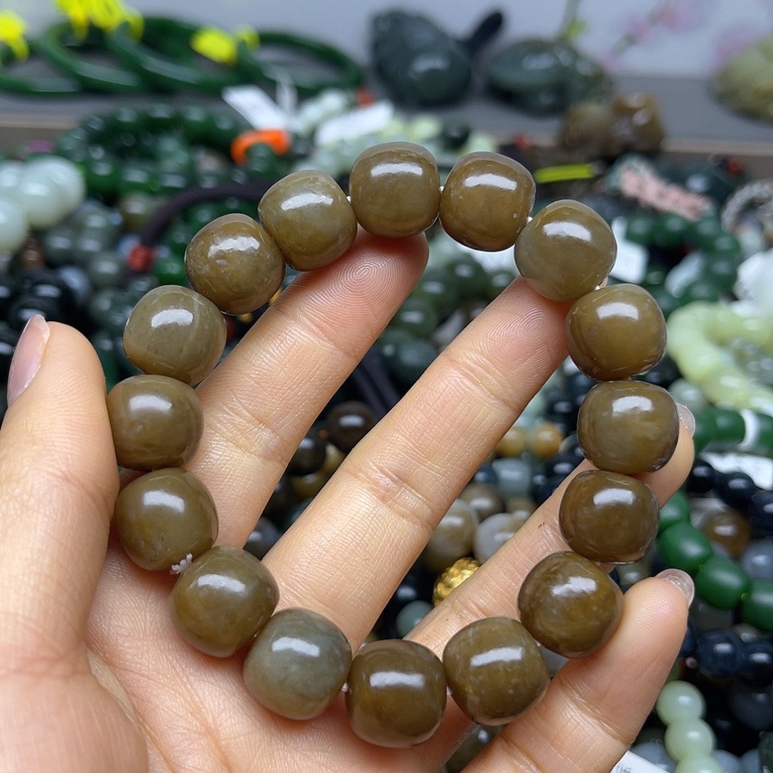 天***黑和田玉未镶嵌手链