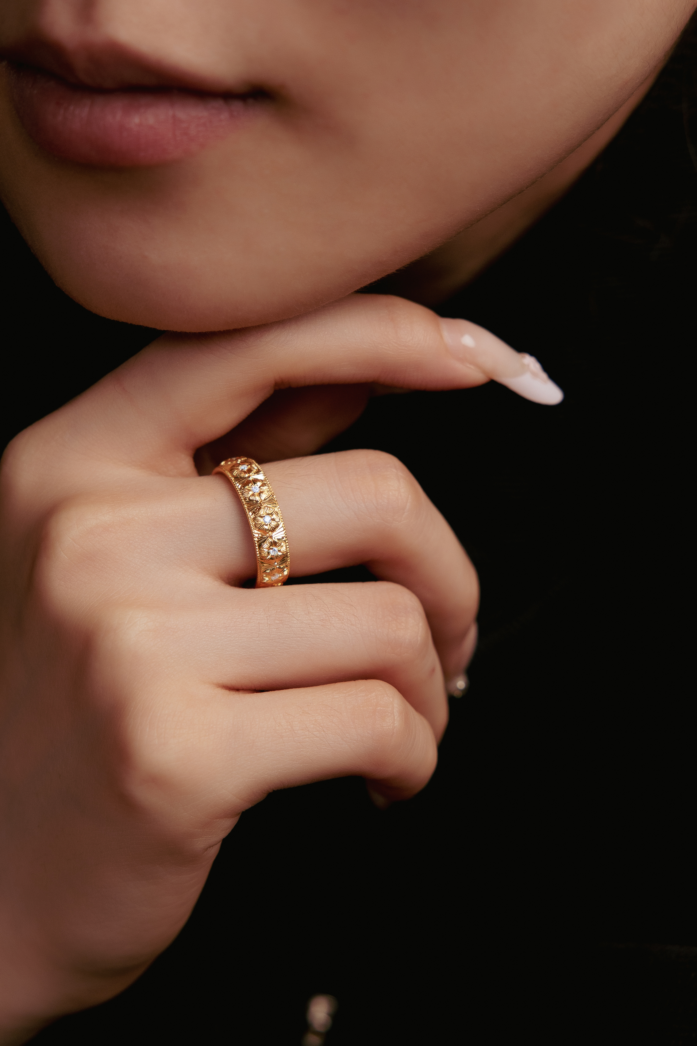 非金属莫桑石戒指 Snooze | 小雏菊雕金拉丝戒指