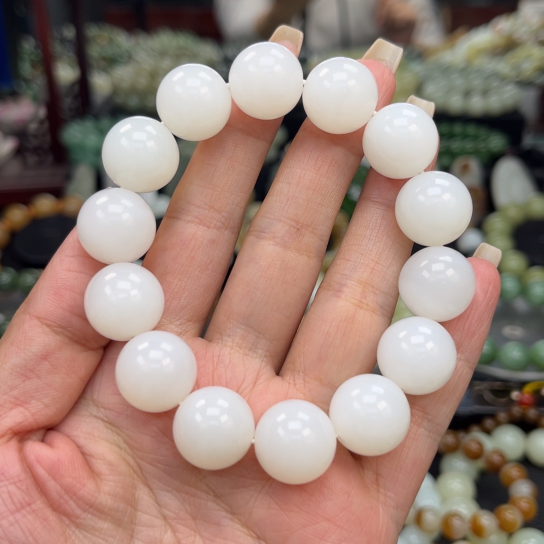 和田玉手串未镶嵌端*