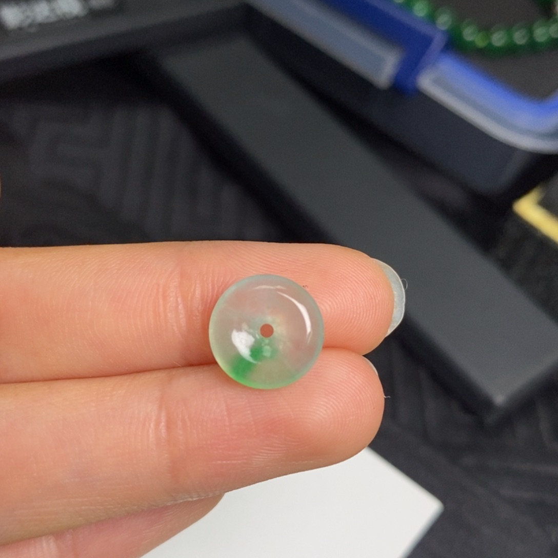 翡翠裸石裸石小扣子