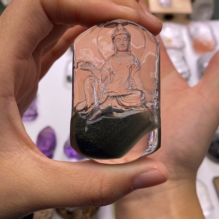 王***亿未镶嵌颈饰水晶定制