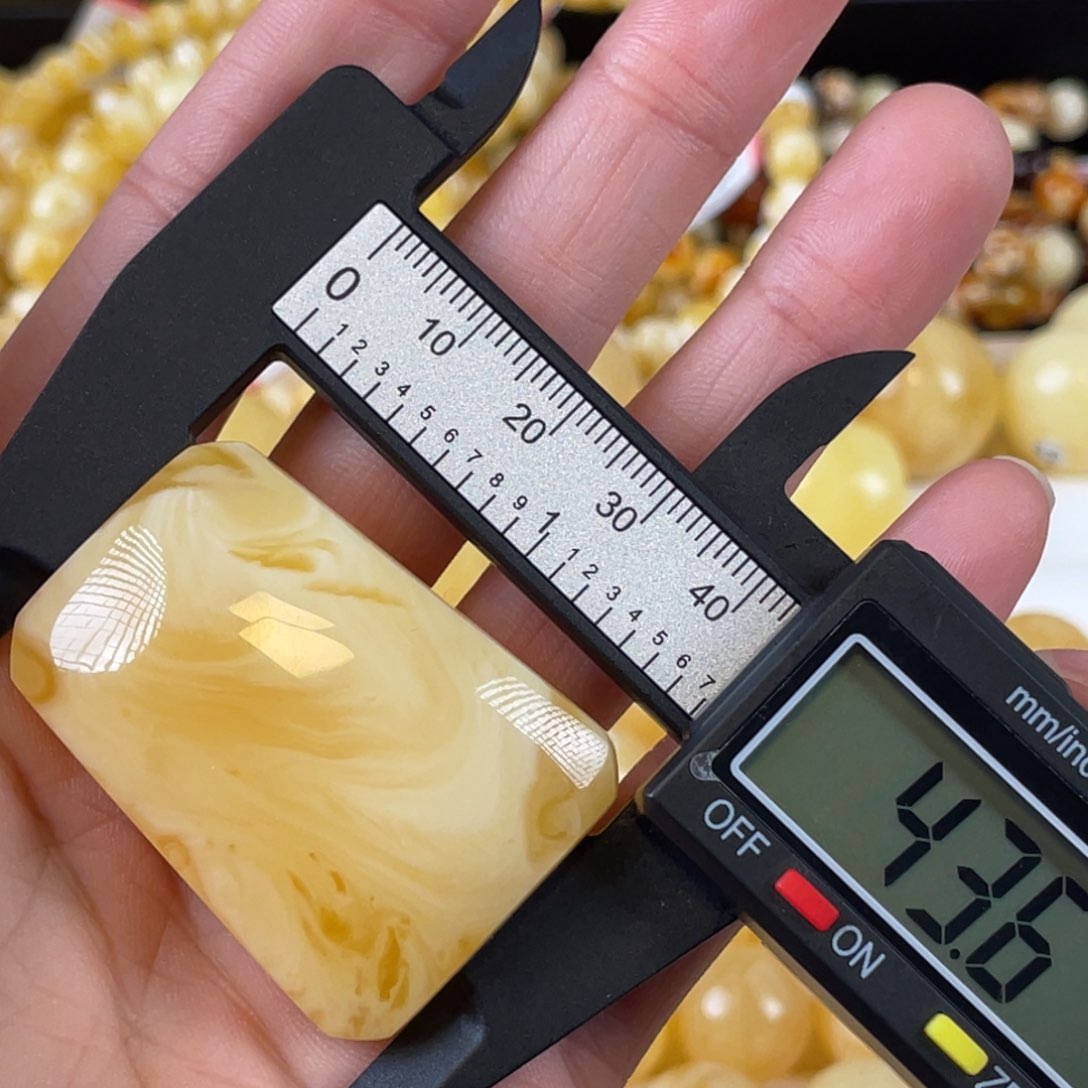 蜜蜡裸石未镶嵌无事牌（定制款不退换）