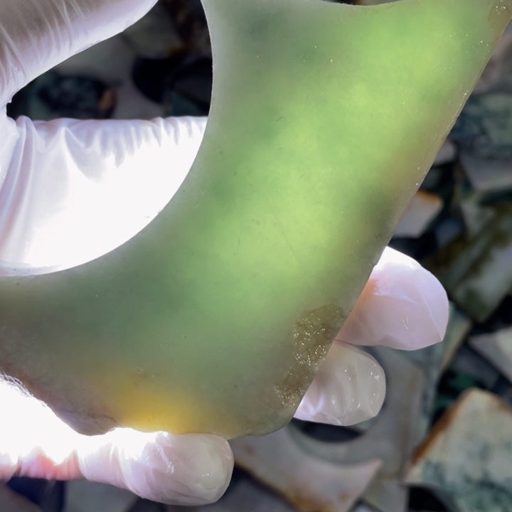 翡翠吊坠(不含链)未镶嵌天然翡翠边角料