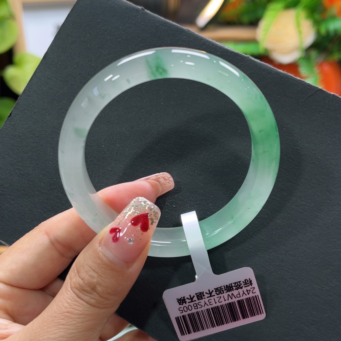 石英质玉手镯未镶嵌无**肉➕周周54