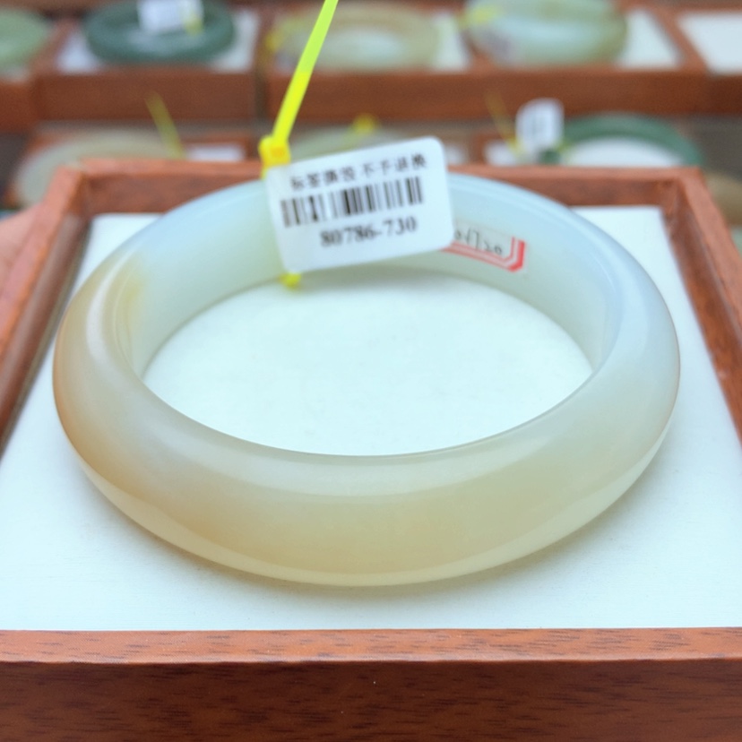 【闪购商品】和田玉手镯未镶嵌木**北56