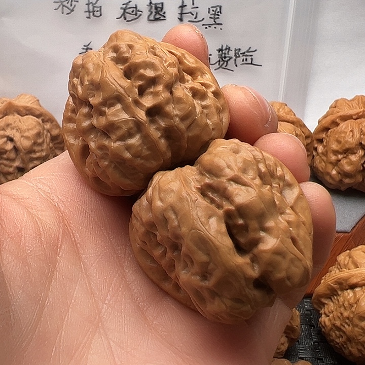 ****孔吊坠文玩核桃蛤蟆