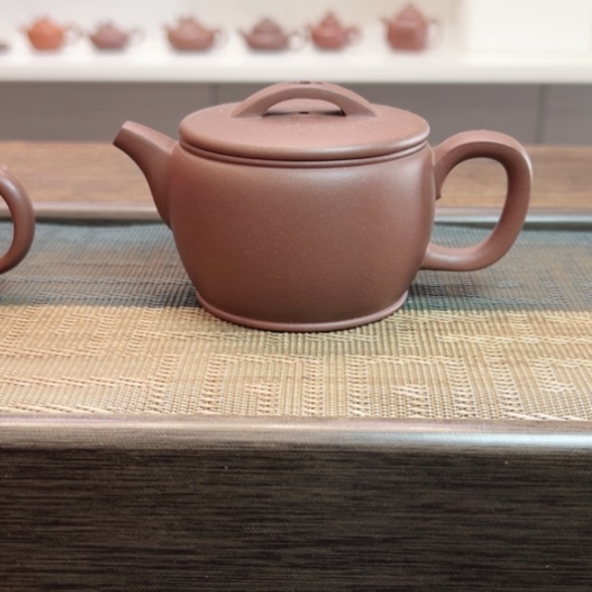 茶壶紫砂黄龙山原矿底槽清半手工瑕（170 cc）