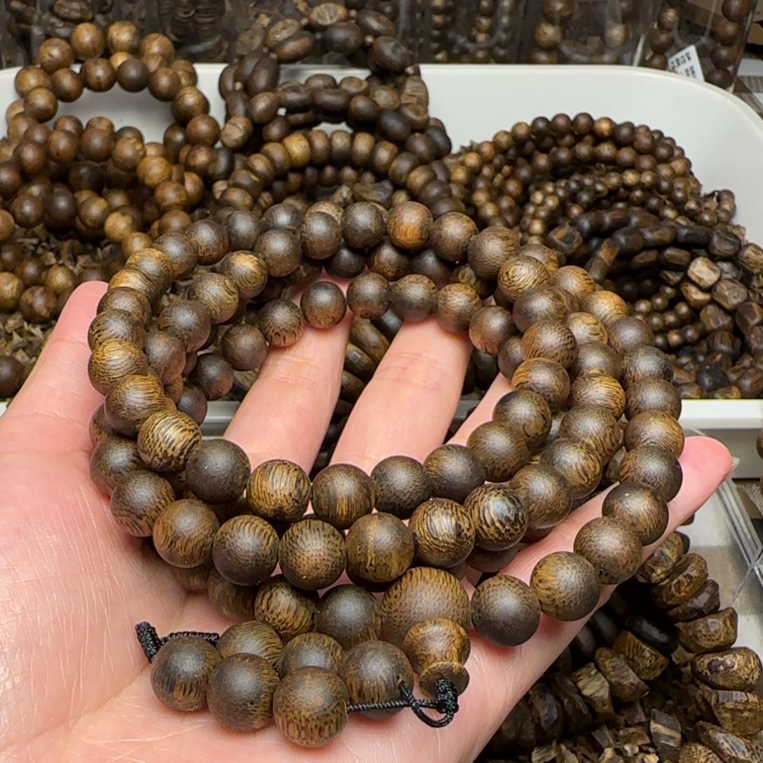 沉香手串譕多圈0.9规格海南乌身老料38.1克老料