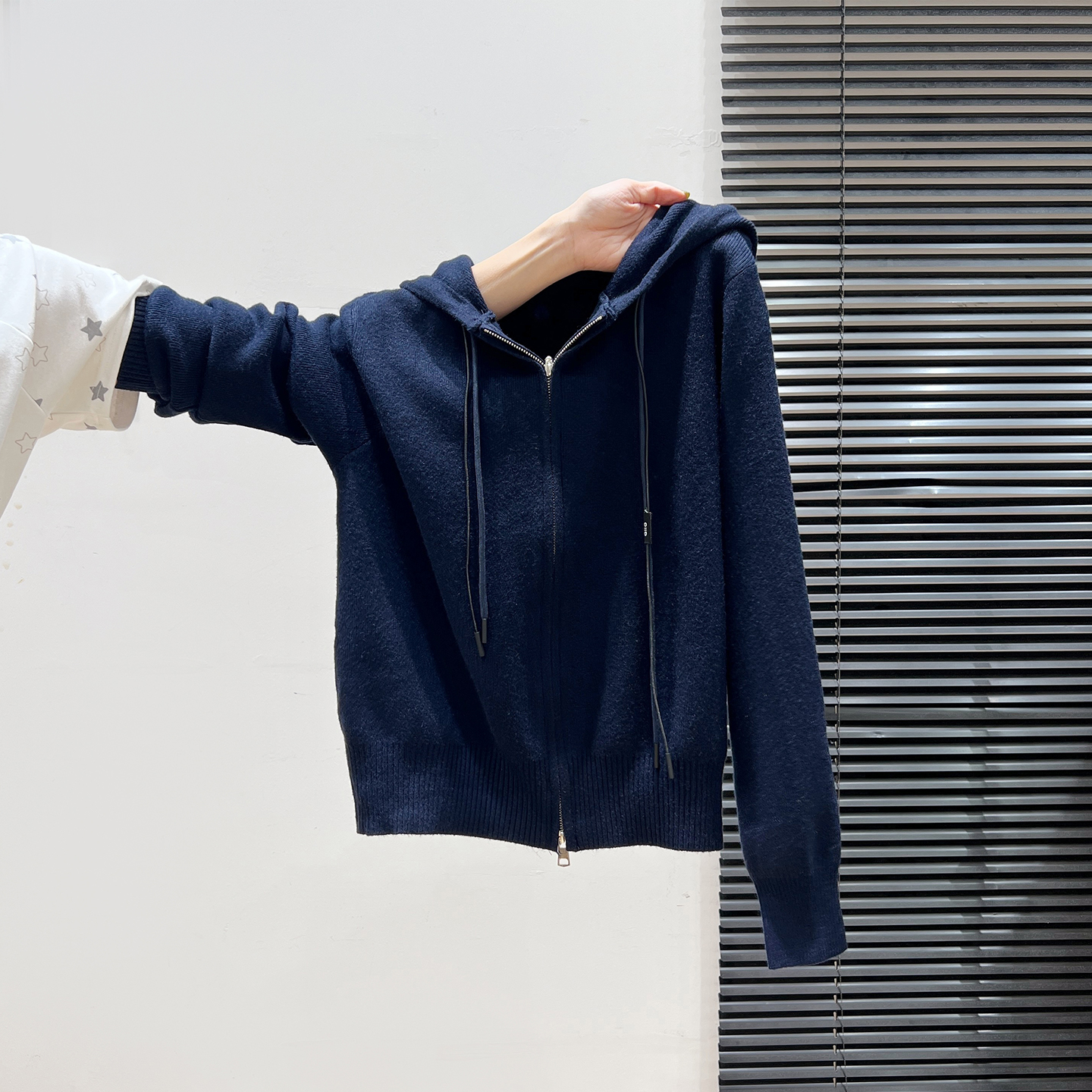 2025春秋季藏青色双拉链连帽抽绳针织开衫女新款休闲宽松毛衣外套