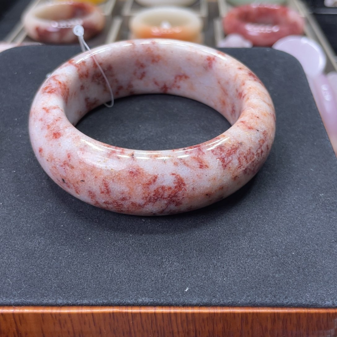 未镶嵌手镯石英岩玉文*