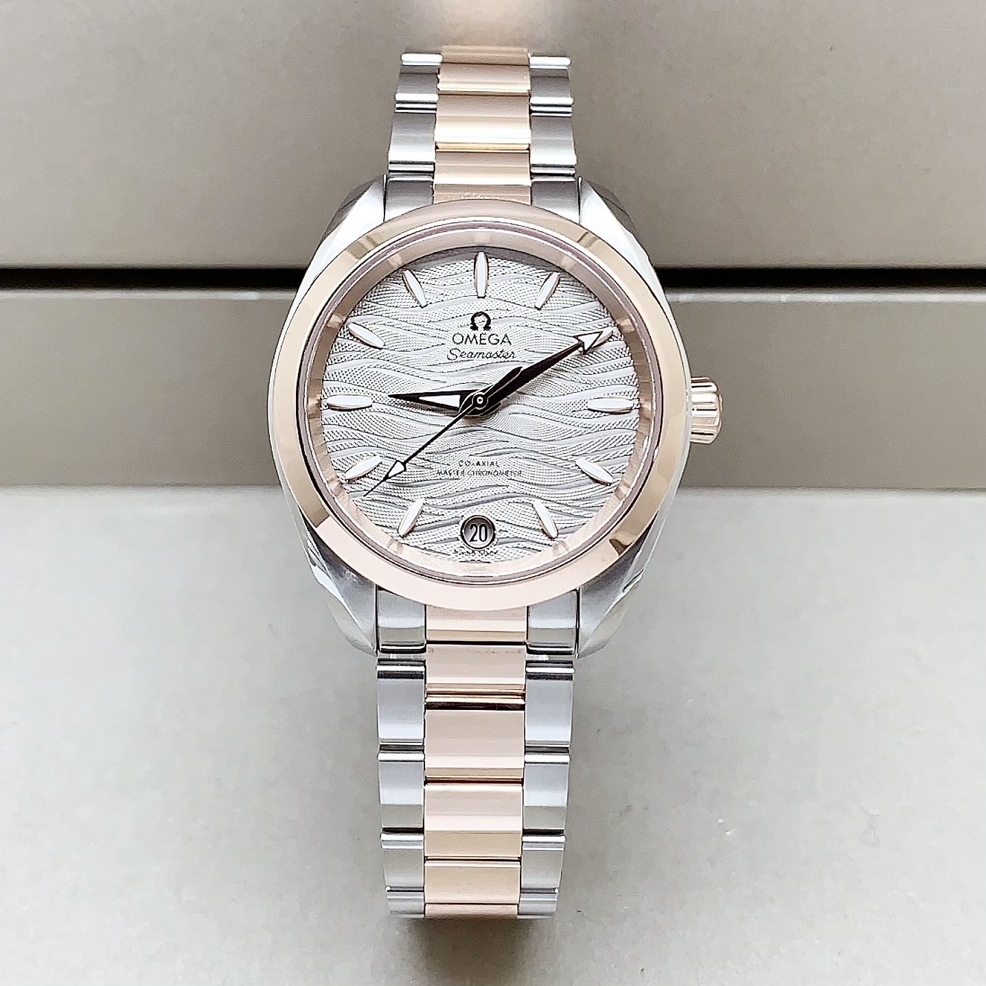 99新 Omega/欧米茄 海马系列/34mm/间金/自动机械/20年/女表