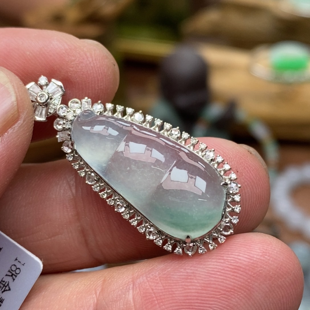 翡翠颈饰18K金镶嵌挂件