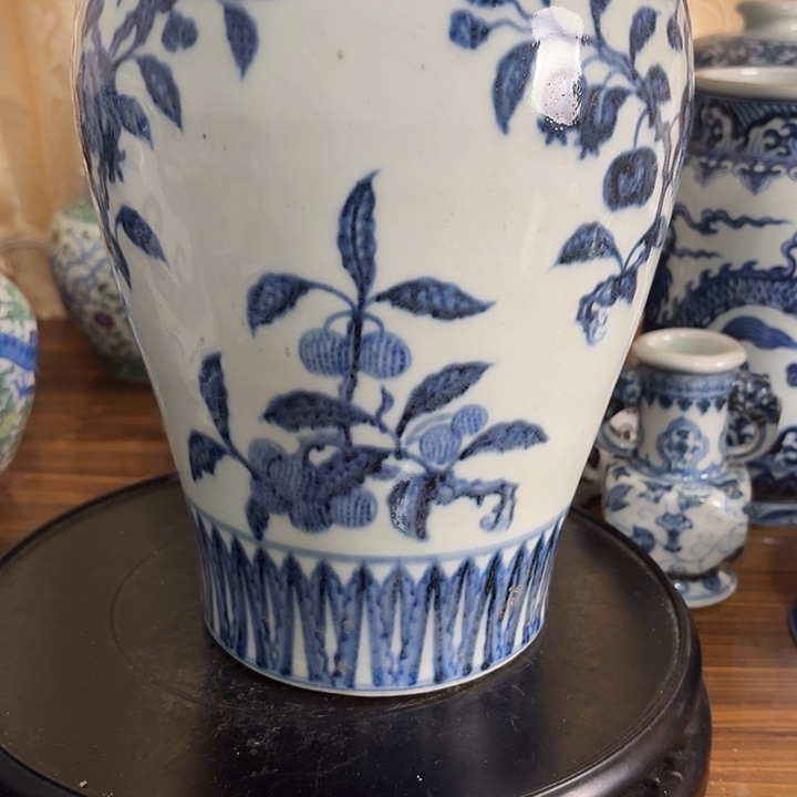 大***…陶其他青花三棵花卉梅瓶