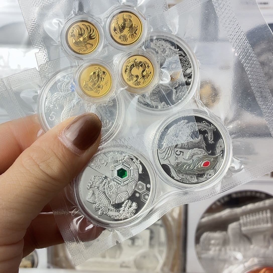 用***3纯金2023年瑞兽金银币带盒证书尾4