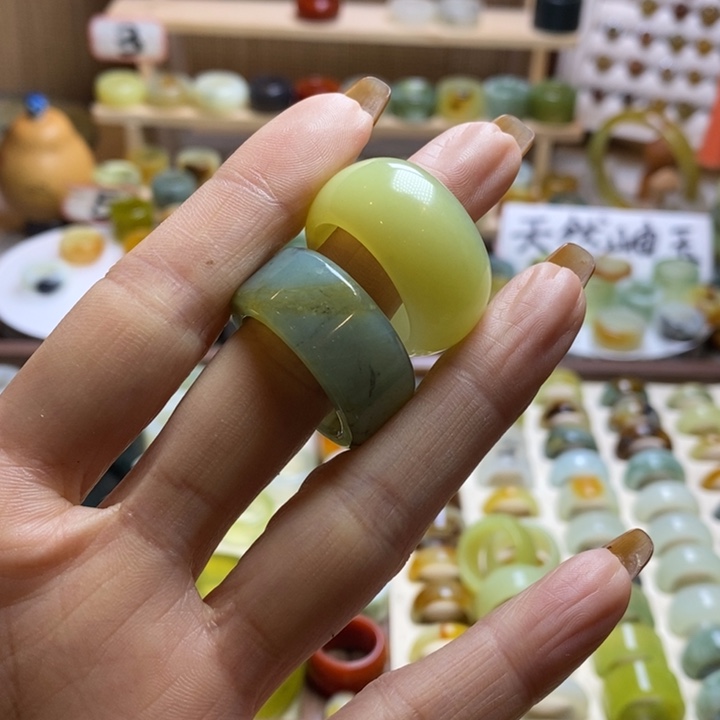 王***儿岫玉未镶嵌戒圈岫玉精品指环