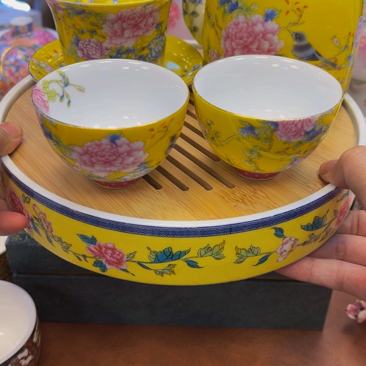 段泥茶杯吧啦吧啦的说了