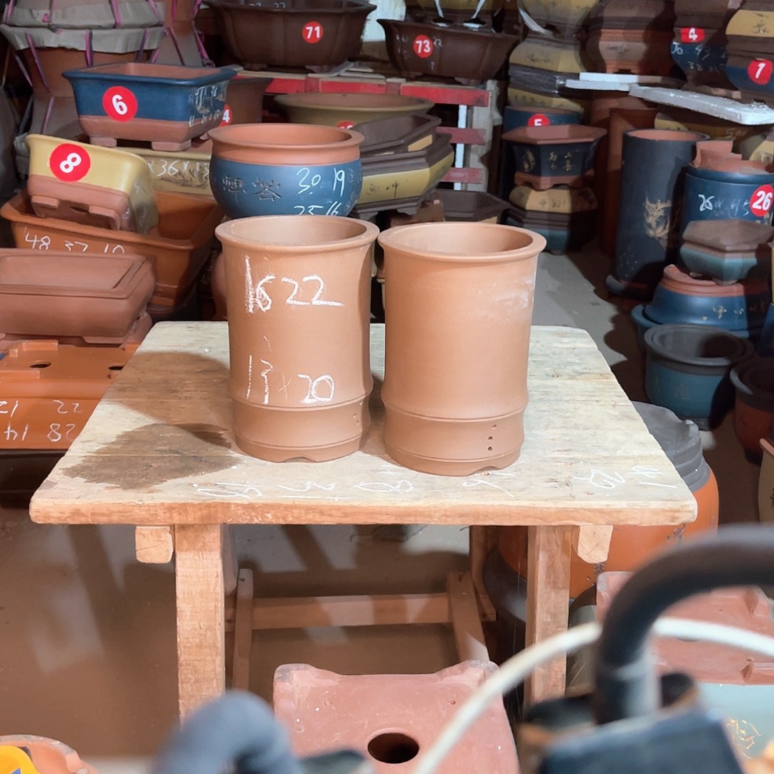 紫砂花盆竹节盆两个