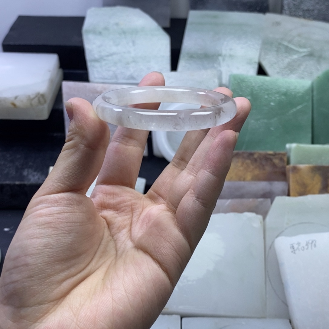 石英质玉未镶嵌手镯5152