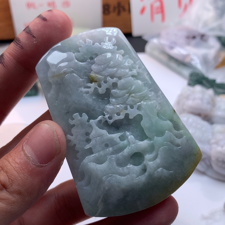 翡翠未镶嵌颈饰保真天然a货翡翠