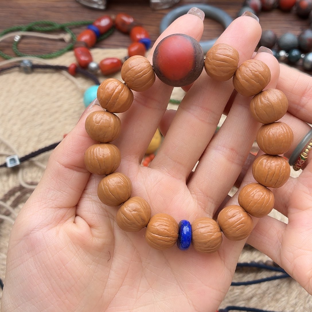 追***月南红玛瑙未镶嵌手链