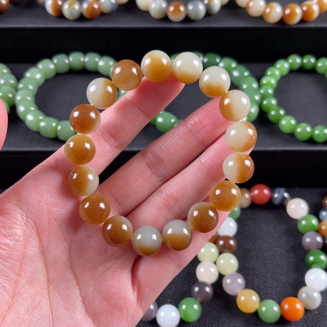 和田玉手串未镶嵌知**乐卡12