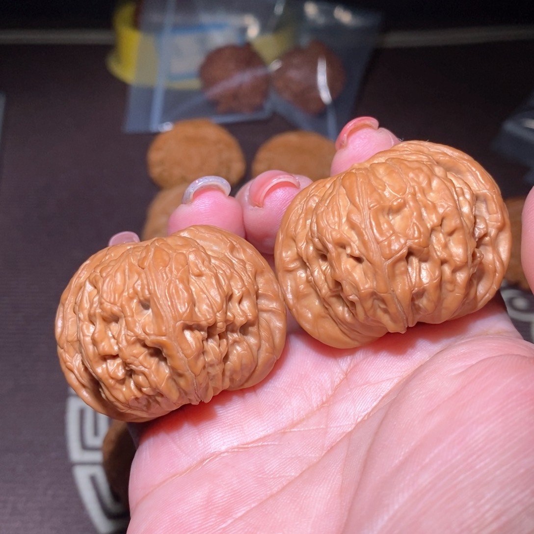 文玩核桃把件糖*官磨盘