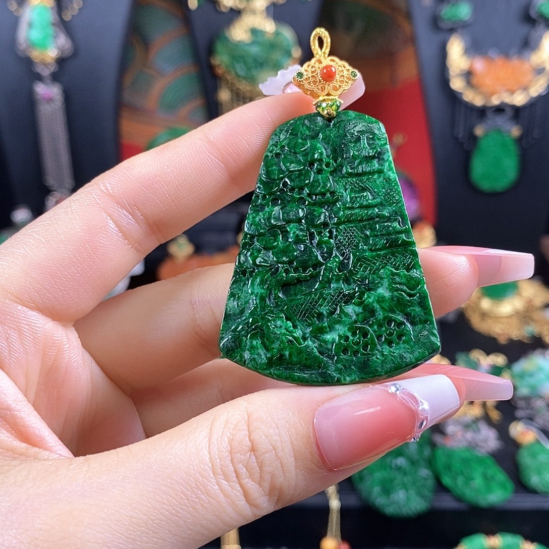 翡翠未镶嵌颈饰吊坠