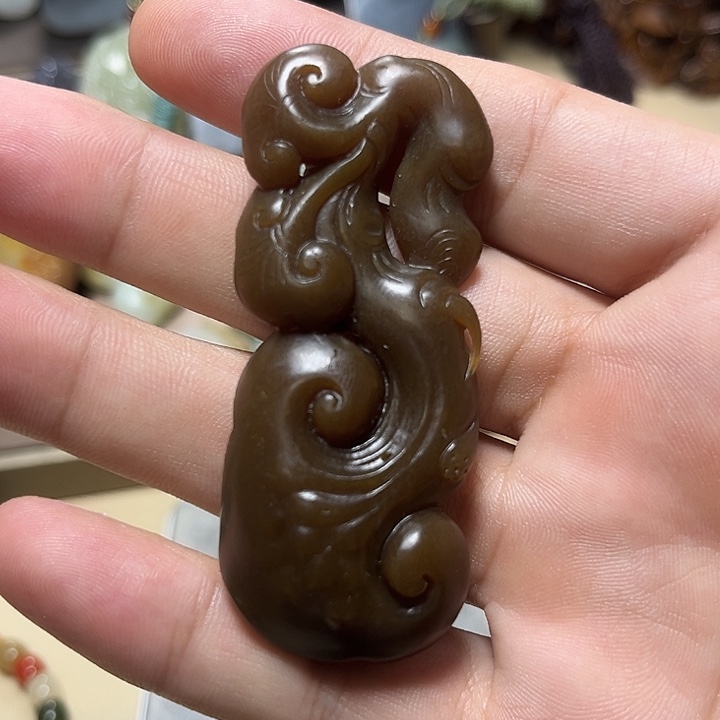 和田玉未镶嵌颈饰凡**世