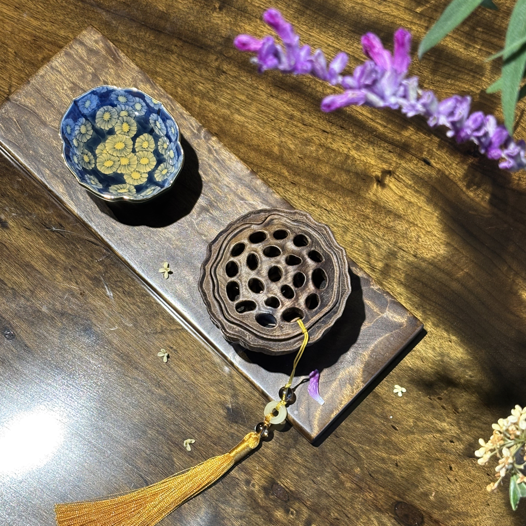 金丝楠阴沉木手工莲蓬香炉