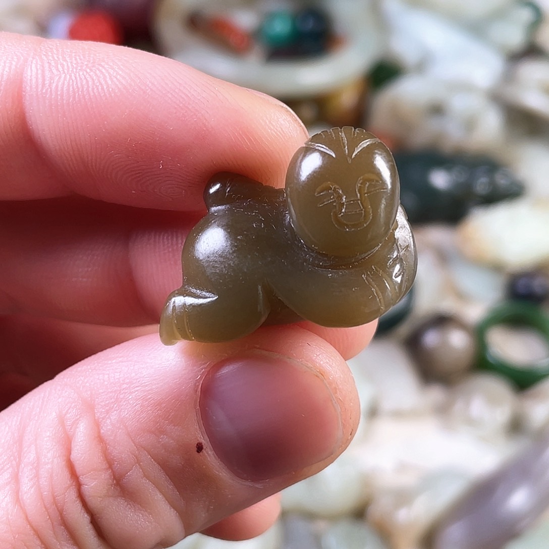 和田玉（糖玉）颈饰未镶嵌