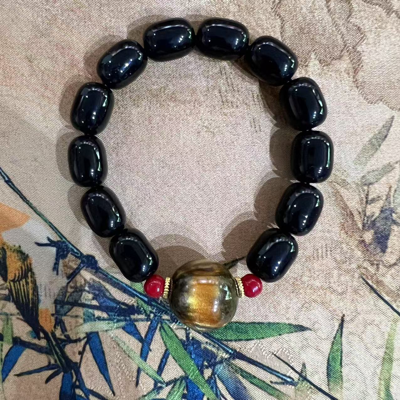 精品大黑T手链丫3690