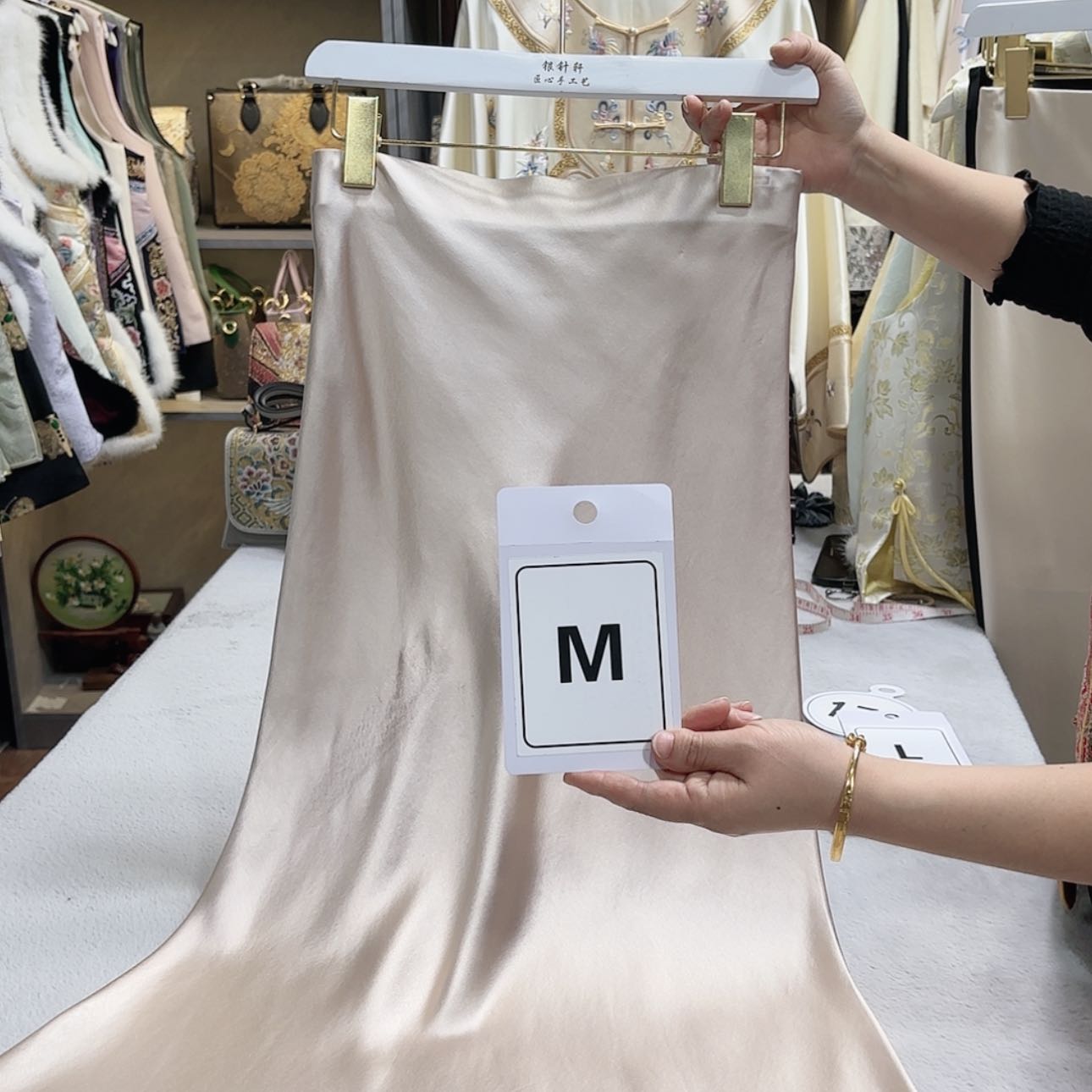 【闪购商品】织绣静*非遗传承人的传承人