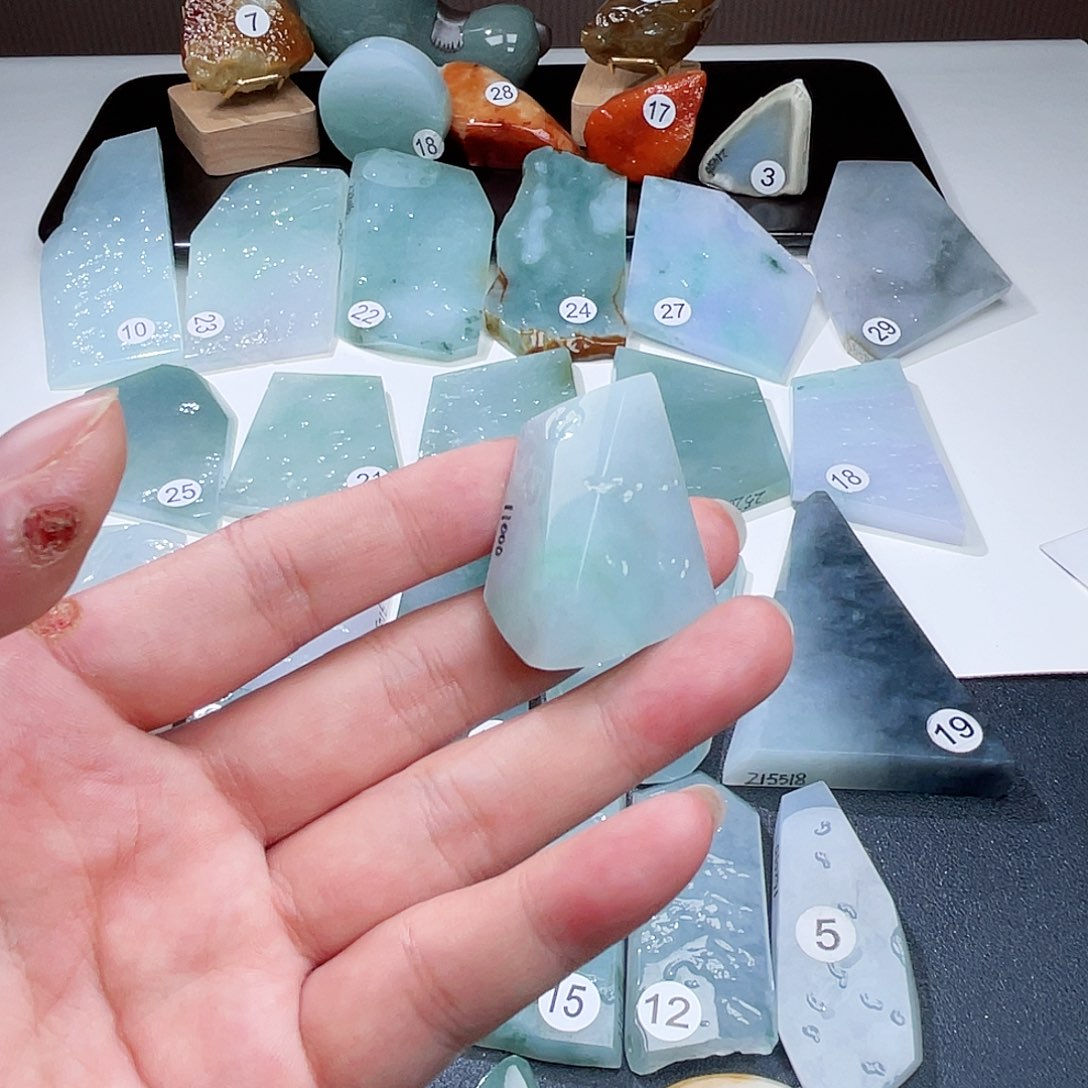 未镶嵌定制翡翠翡翠挂件