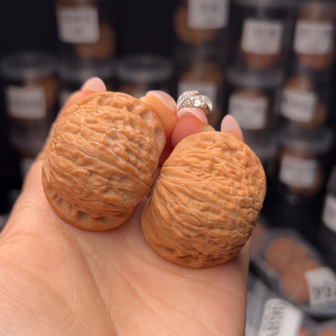 文玩核桃吊坠满**光铁锤