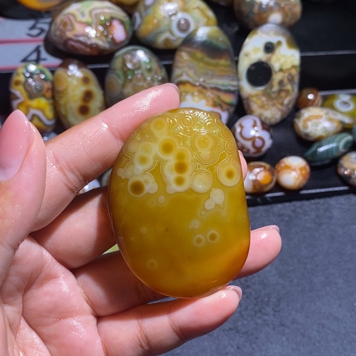 玛瑙/玉髓未镶嵌珠宝奇石38