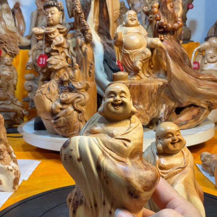 柏木（崖柏）用****7崖柏  弥勒