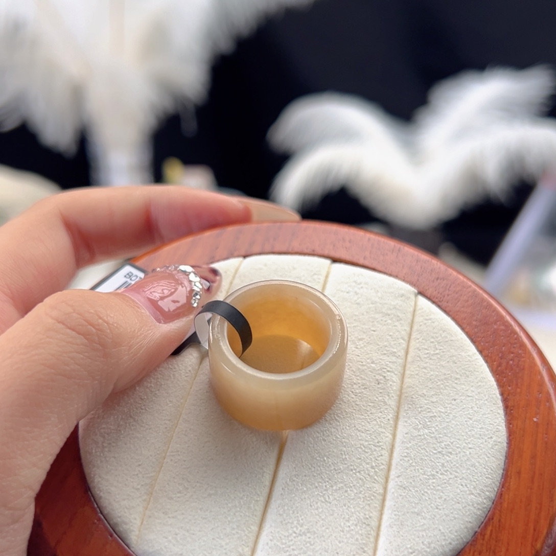 和田玉（糖玉）未镶嵌戒指a12糖色圆切17.4