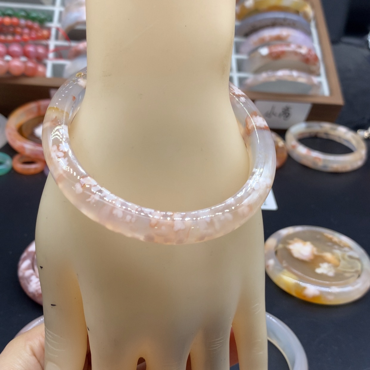 【闪购商品】玛瑙/玉髓手镯未镶嵌昱*